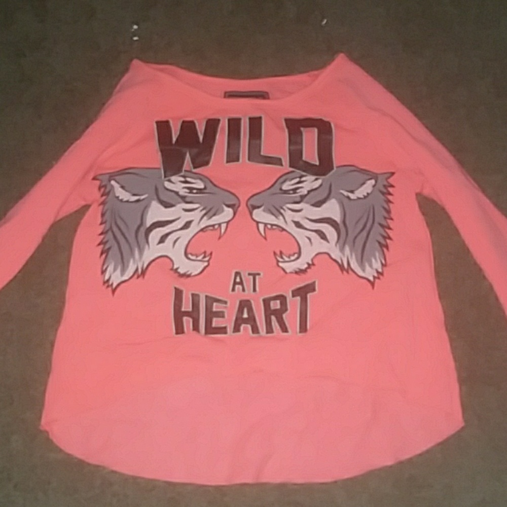 fish tail sweat shirt, sweat pants